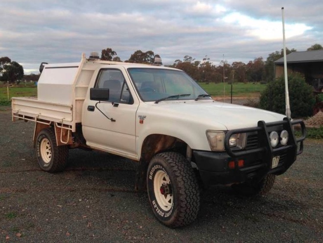 1992 TOYOTA HILUX UTE. 4x4 2.8Ltr Diesel Ute For Sale | Vehicles